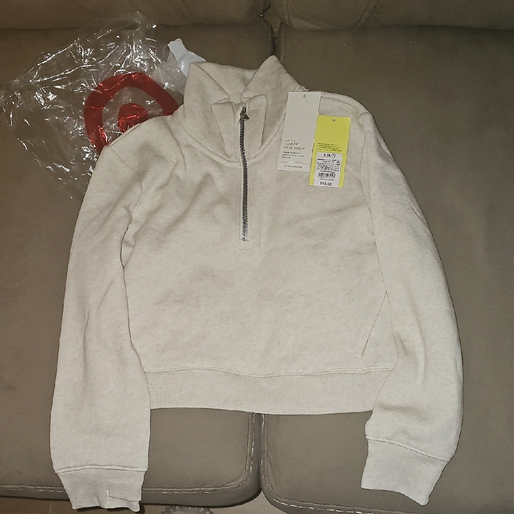 NWT All In Motion Pullover %